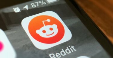 Reddit weighs new video feature with ‘reactions’ for use in its online discussions – TechCrunch
